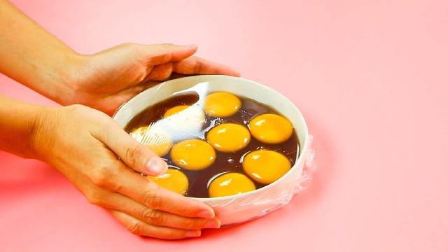 Ngâm trứng kiểu này mới là chân ái: Chị em ăn vào vừa trẻ vừa đẹp, đảm bảo một người khỏe, hai người vui!-4