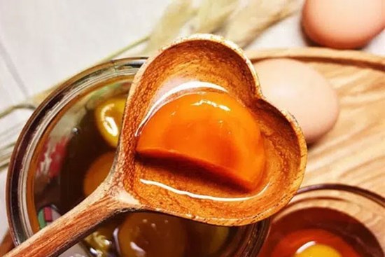 Ngâm trứng kiểu này mới là chân ái: Chị em ăn vào vừa trẻ vừa đẹp, đảm bảo 