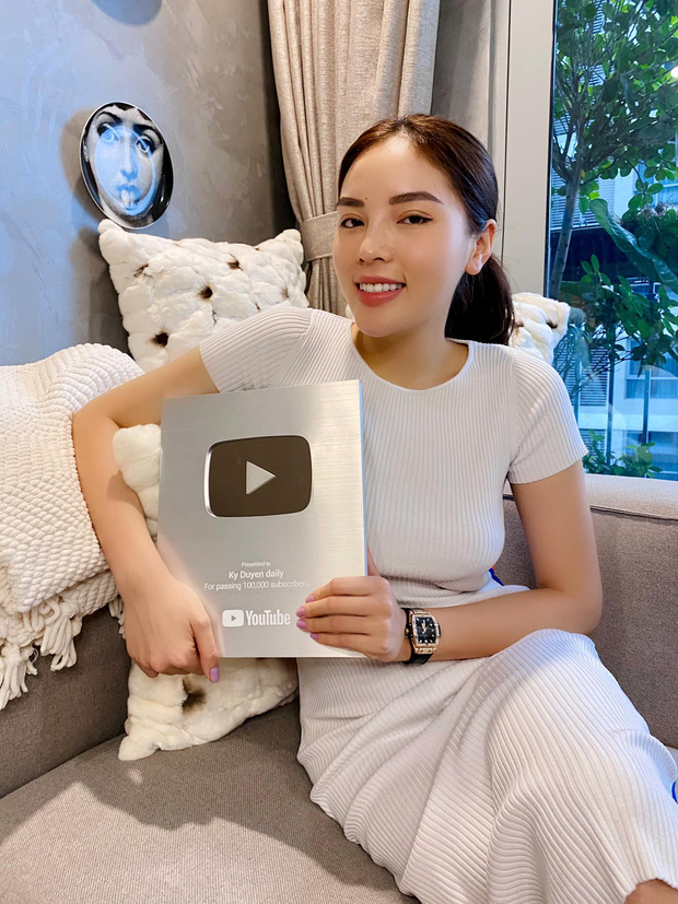 Thăm căn hộ của Hoa hậu Kỳ Duyên: Phòng đồ hiệu toàn mùi tiền” khiến chị em ghen tỵ đỏ mắt-2