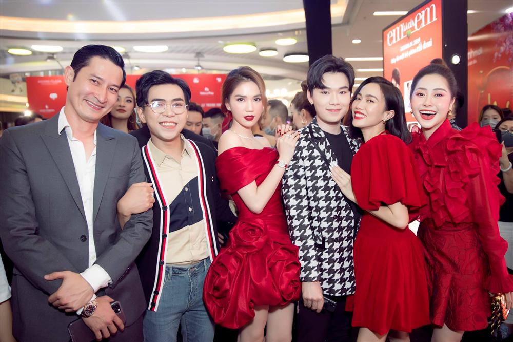 Ngọc Trinh lộ làn da có dấu hiệu lão hóa khác ảnh photoshop-1