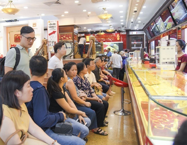 Mất ăn mất ngủ vì lướt sóng vàng bằng tiền vay ngân hàng-2