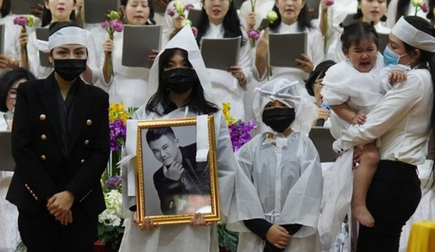 Hé lộ hình ảnh nơi an nghỉ cuối cùng của cố ca sĩ Vân Quang Long tại Việt Nam-5