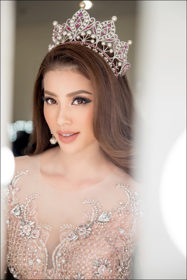 Nhìn lại thập kỷ nhan sắc Việt (2010 - 2020): Phạm Hương sang Mỹ làm vợ đại gia, Kỳ Duyên thôi nổi loạn, rũ bỏ mác hoa hậu thị phi-22