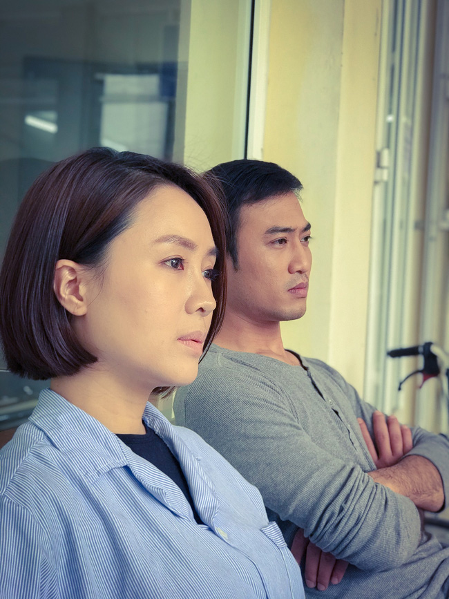 Hướng dương ngược nắng: Hồng Diễm nhập viện vì bị Hồng Đăng phản bội, tuy nhiên lại có trai đẹp ở bên chăm sóc?-3