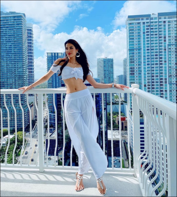 Nhìn lại thập kỷ nhan sắc Việt (2010 - 2020): Phạm Hương sang Mỹ làm vợ đại gia,&nbsp;Kỳ Duyên thôi nổi loạn, rũ bỏ mác hoa hậu thị phi-23