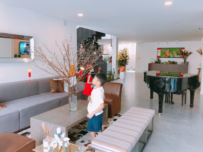 Thăm nhà Hồ Ngọc Hà: Phòng khách rộng thênh có view bể bơi, phòng ngủ sang chảnh nhìn muốn xỉu ngang”-4