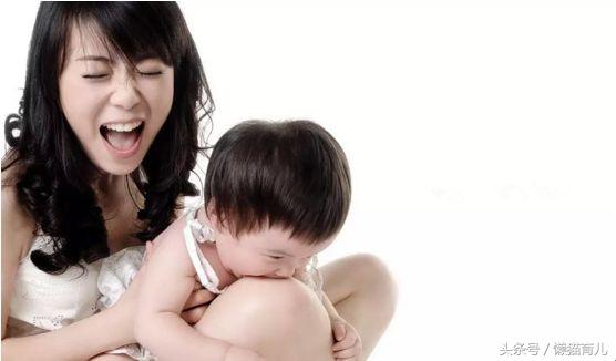 Ngày đầu tiên đi mẫu giáo, con trai trở về với vết cắn trên tay khiến người mẹ xót xa nhưng nguyên nhân thật sự đã làm cô choáng váng-2