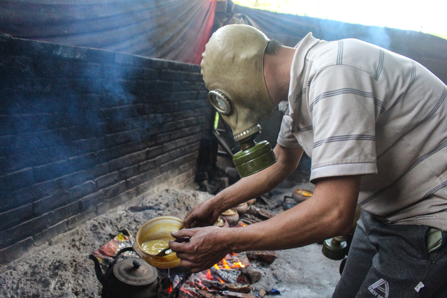 Chuyện lạ làng Vũ Đại: Đeo mặt nạ, thức xuyên đêm canh nồi cá kho bạc triệu-5