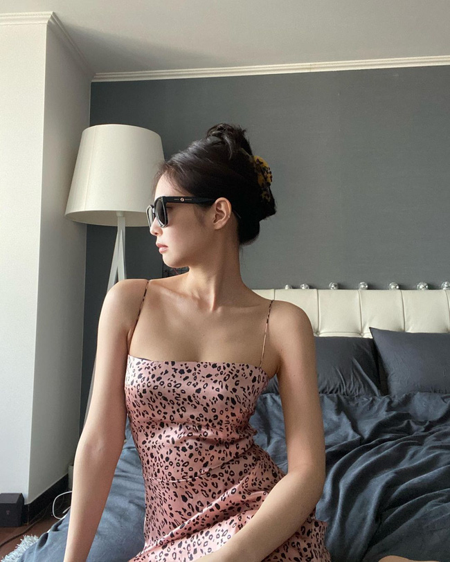 Jennie có 5 kiểu tóc buộc vội nhưng vẫn xinh và sang ngây ngất, hay nhất là chị em nào áp dụng cũng đẹp-10