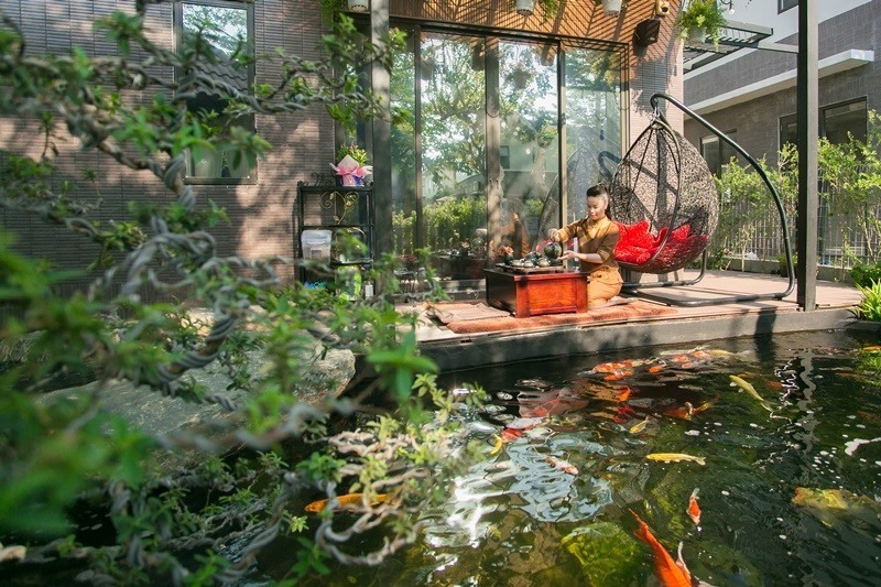 Bên trong biệt thự 20 tỉ có vườn, hồ cá của ca sĩ Nhật Kim Anh-3