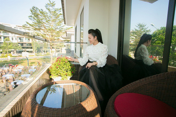 Bên trong biệt thự 20 tỉ có vườn, hồ cá của ca sĩ Nhật Kim Anh-8