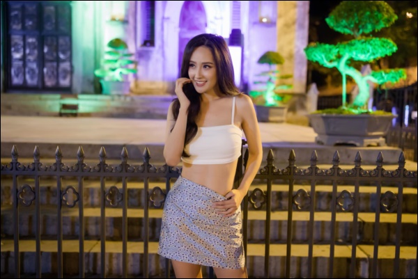 Mỹ nhân Việt ăn mặc nhức mắt năm 2020: Mai Phương Thúy chăm o ép vòng 1 đẫy đà - Độ nóng bỏng chết người không ai địch nổi Ngọc Trinh-25
