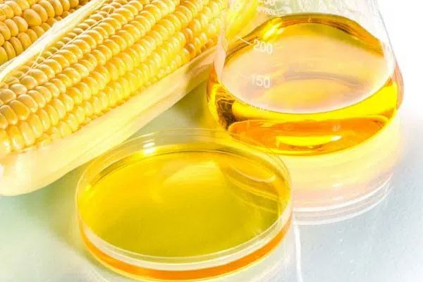 Bé trai bị bỏng thực quản do nuốt pin-2