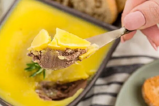 Mách chị em cách làm pate keto: Ngon nức lòng, kết hợp được với đủ loại đồ ăn và quan trọng nhất là không gây béo!