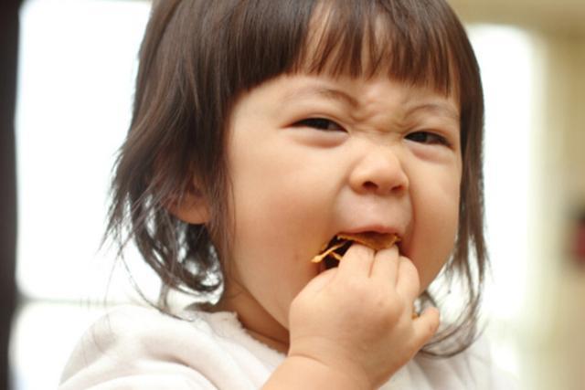 Thói quen ăn uống không tốt sẽ ảnh hưởng đến sức khỏe và tương lai của bé, cha mẹ chớ nên dung túng kẻo hối hận-3