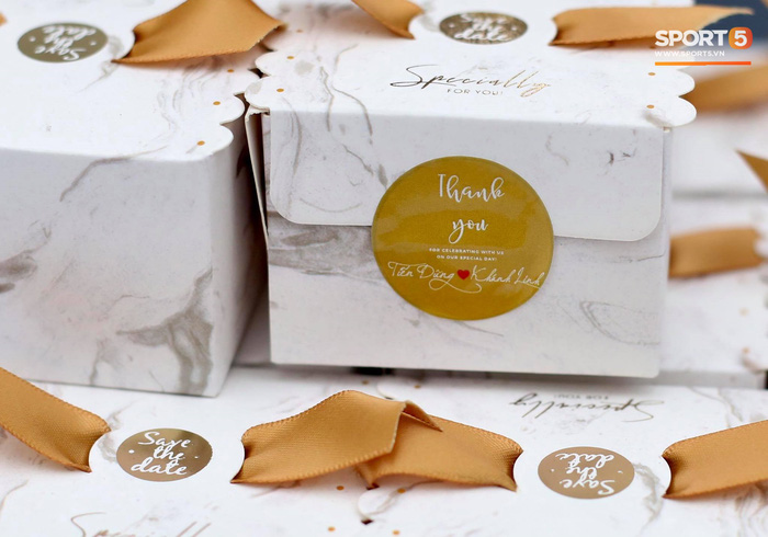 Đám cưới Tiến Dũng và Khánh Linh ở Bắc Ninh: Mời hơn 1500 khách, quà cảm ơn trao tay ngọt ngào-3