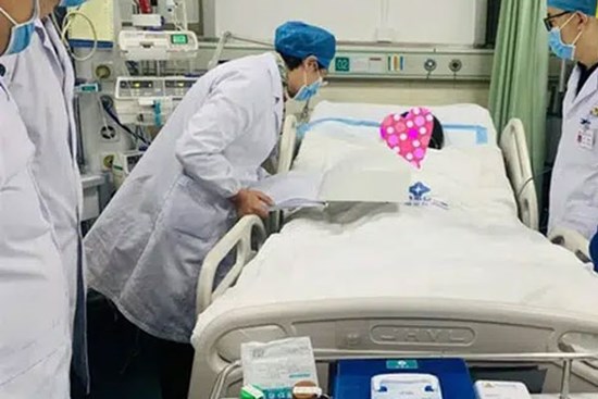Nữ giáo viên hôn mê, tiểu không tự chủ, huyết tương giống như sữa dâu chỉ vì ngày nào cũng uống một thứ đồ uống