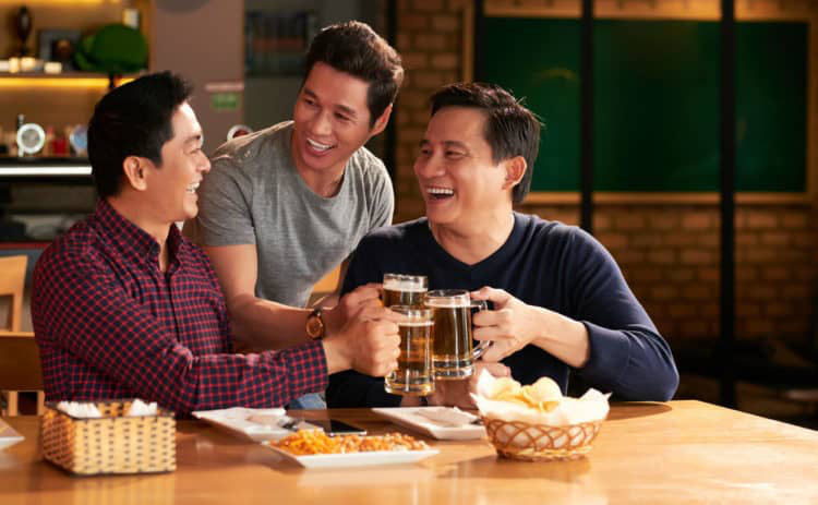 Định tố gã hàng xóm dê xồm, tôi chết lặng khi thấy cảnh thảm thương của vợ anh ta-1