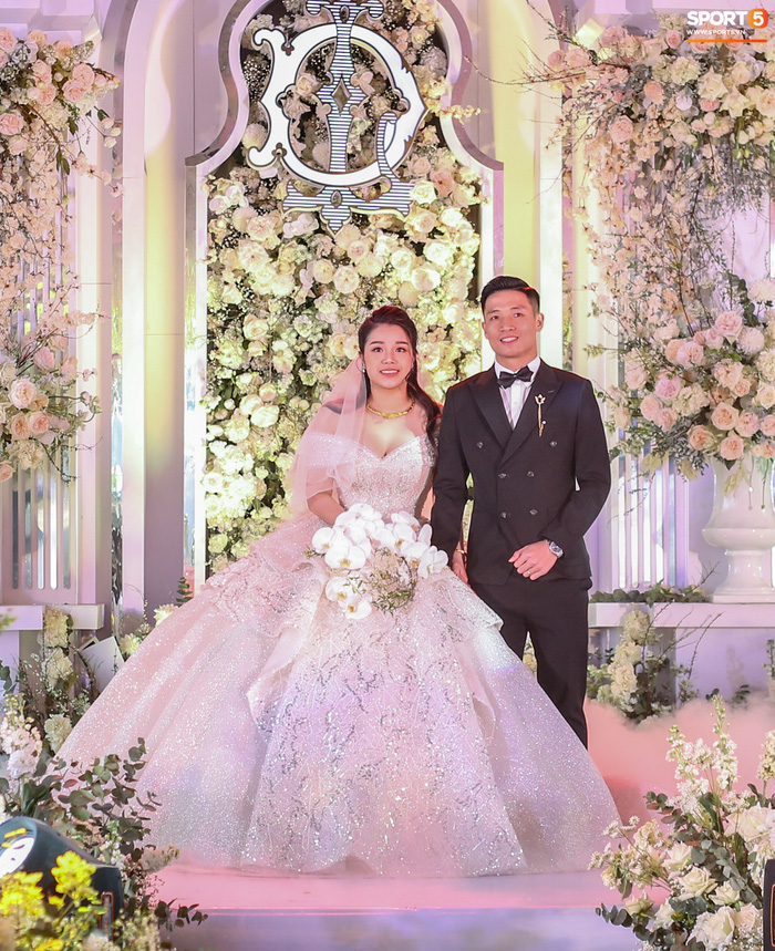 Ảnh Ngắm trọn bộ ảnh cưới của trung vệ Bùi Tiến Dũng và cô dâu Khánh Linh