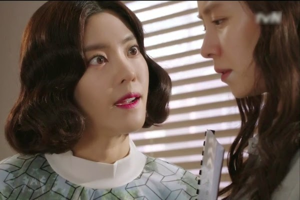 Đi xem phim gặp chồng và bồ ở đó, vợ chỉ thả nhẹ thứ này vào cốc bỏng ngô của tình địch khiến 2 người tái mặt-2