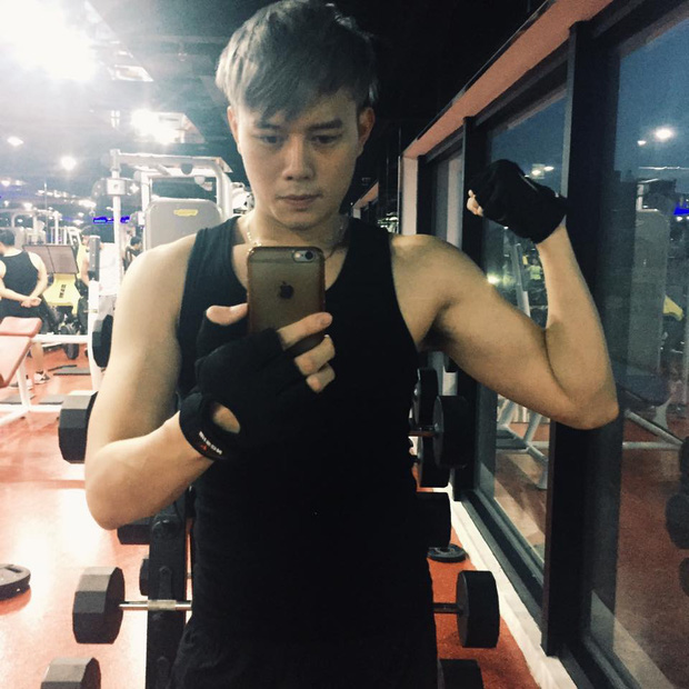 Bỏng mắt chiêm ngưỡng body dàn tình trẻ tin đồn của mỹ nhân Vbiz: Lâm Bảo Châu, Huy Trần thích khoe 6 múi, Mai Tài Phến kín đáo nhưng vẫn cực hot-19
