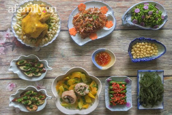 Mâm cơm 8 món ngon đẹp mà nấu không khó để các mẹ đổi món cho cả nhà dịp cuối tuần