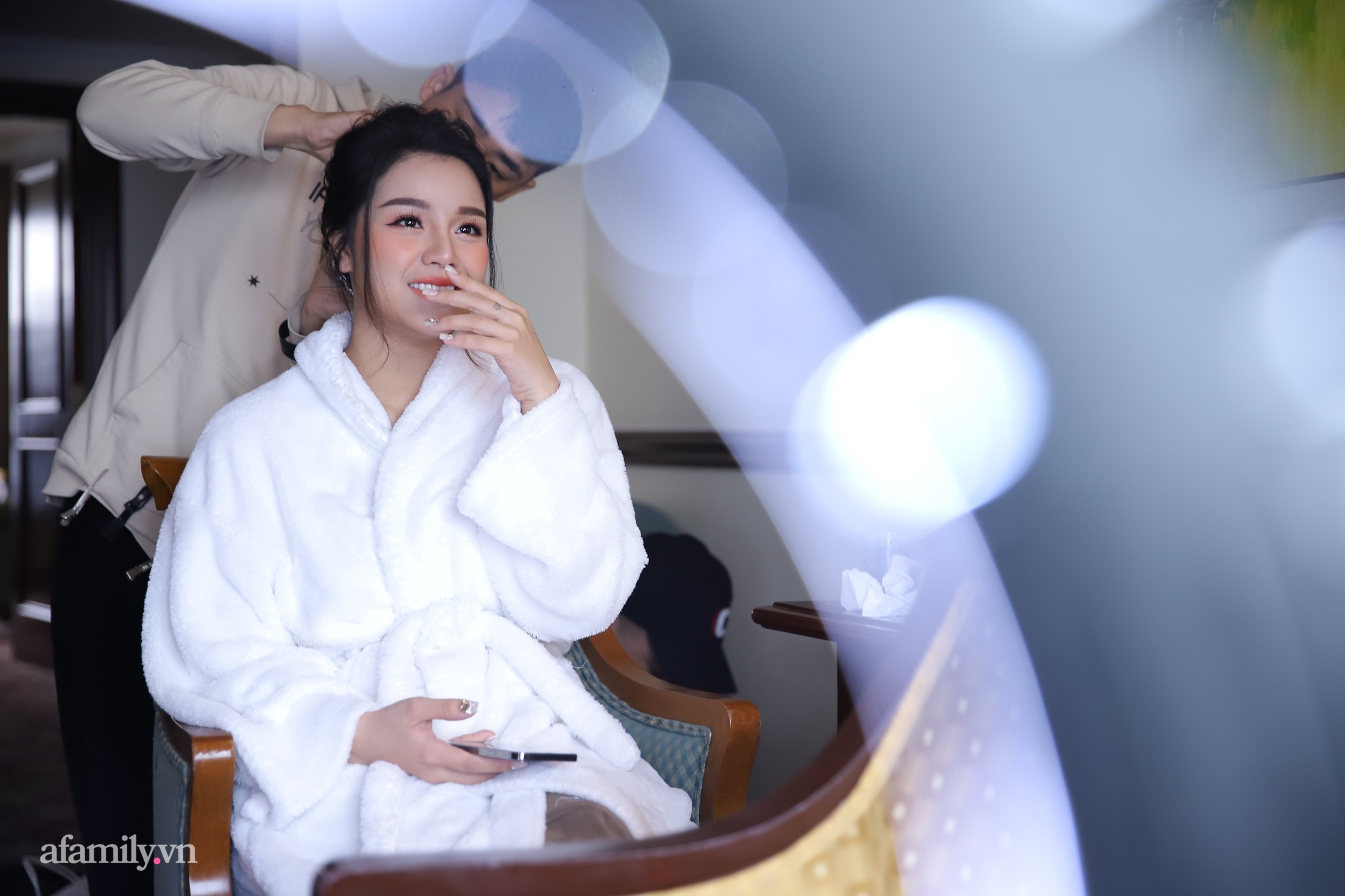 Hình ảnh đầu tiên của cặp đôi Bùi Tiến Dũng - Khánh Linh ở khách sạn tổ chức đám cưới tại Hà Nội, nhan sắc cô dâu xinh đến ngỡ ngàng-7