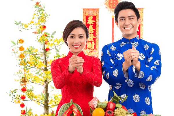 Người Hà Nội đổ về chùa Quán Sứ xin lộc sau giao thừa, cầu mong một năm mới bình an, khỏe mạnh-12