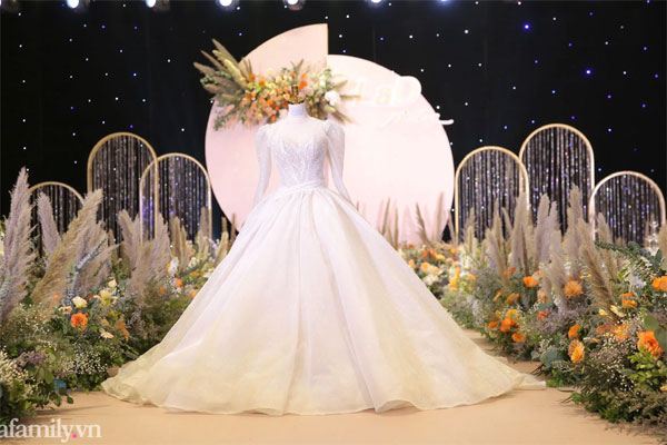 Đám cưới Bùi Tiến Dũng - Khánh Linh, cô dâu cười tươi rạng rỡ dù thời tiết Hà Nội đang rất lạnh-8