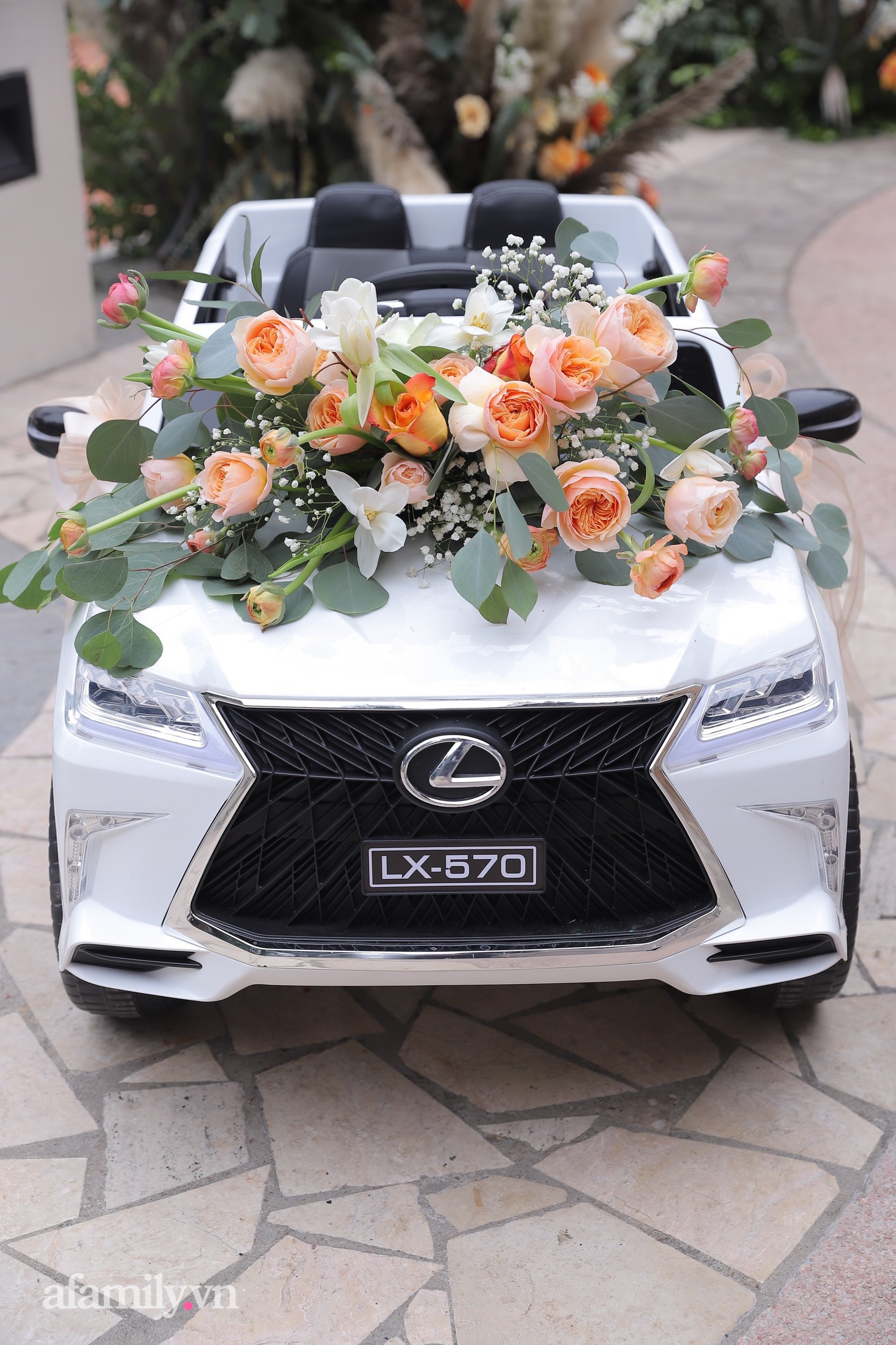 Đám cưới Bùi Tiến Dũng - Khánh Linh, cô dâu cười tươi rạng rỡ dù thời tiết Hà Nội đang rất lạnh-4