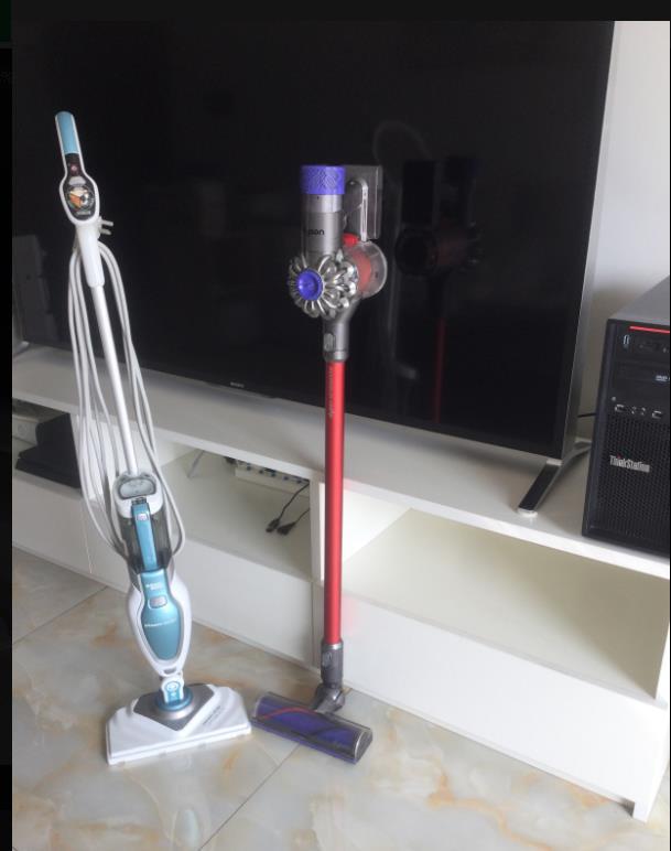 Mấy ngày không dọn mà những sợi lông từ đâu xuất hiện nhiều trong nhà, làm sao để hút sạch?-3