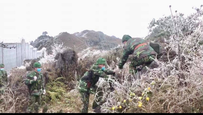 Ngay lúc này: Lào Cai tuyết phủ trắng xóa, Y Tý đẹp như châu Âu-9