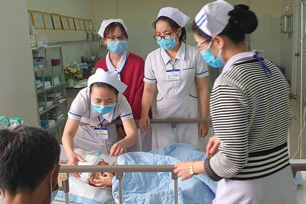 Bắc Ninh: Cha làm sẵn roi đánh đập con đẻ 5 tuổi đến ngất lịm, hành hạ bé suốt thời gian dài sau mỗi lần sử dụng ma tuý-3