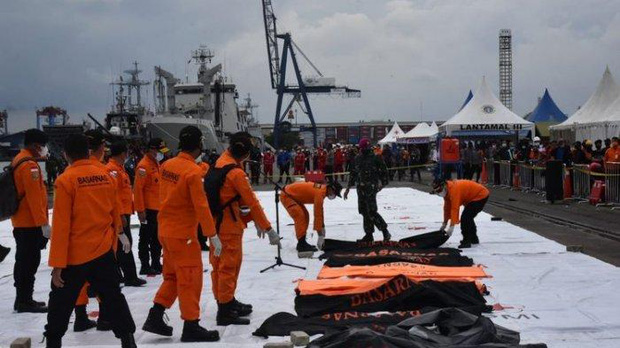 Máy bay rơi tại Indonesia: Lời bố nhắn gửi đến con trai 1 tuổi lúc sắp ra sân bay không ngờ là điềm báo trước bi kịch thảm khốc-1