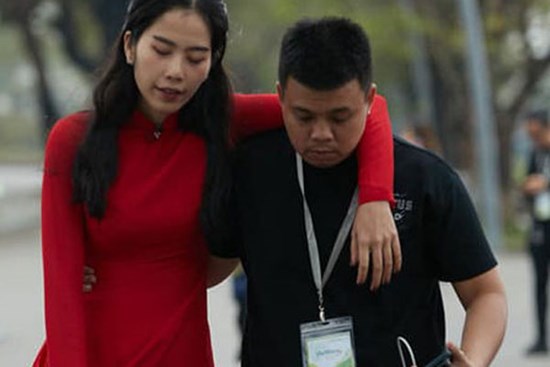 Nam Em và tình trạng sức khỏe đáng quan tâm: Luôn phải có bác sĩ đi kèm, bỏ dở show thực tế vì mệt mỏi