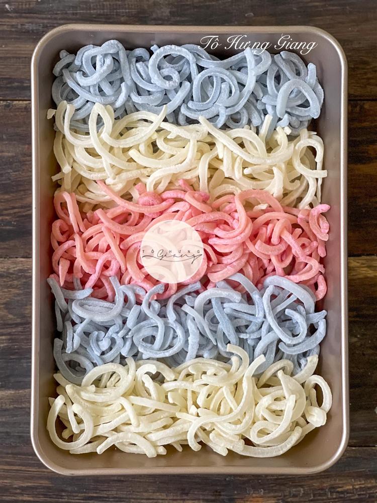 Mẹ đảm Hà Nội bật mí cách làm mứt dừa non ăn Tết siêu hấp dẫn, đã ngon còn đẹp mắt thế này thì khách khứa chỉ có tấm tắc khen-1