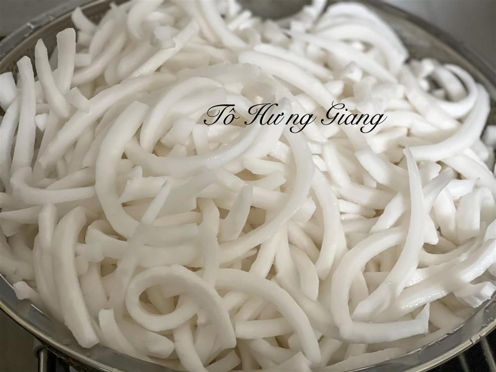 Mẹ đảm Hà Nội bật mí cách làm mứt dừa non ăn Tết siêu hấp dẫn, đã ngon còn đẹp mắt thế này thì khách khứa chỉ có tấm tắc khen-2
