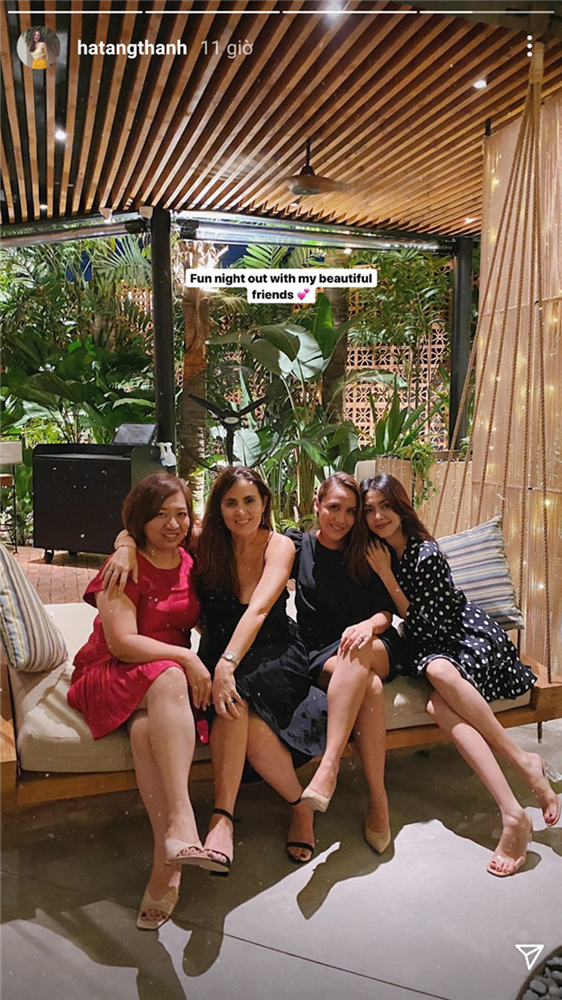 Style của Hà Tăng khi tụ tập với hội bạn: Không hề chơi trội lấn át ai, nhưng vẫn đẹp xinh chẳng chìm nghỉm giữa nhóm-2