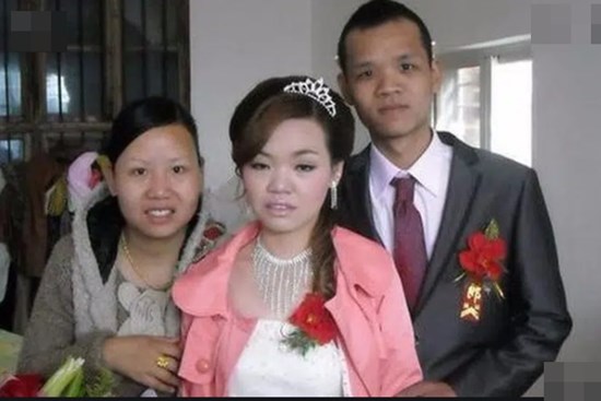 Tiêu tốn hơn 1 tỷ cưới vợ cho con trai, sau đêm tân hôn, gia đình chú rể chết điếng vì cô dâu biến mất, khi biết thân phận thật của cô ta thì càng bàng hoàng