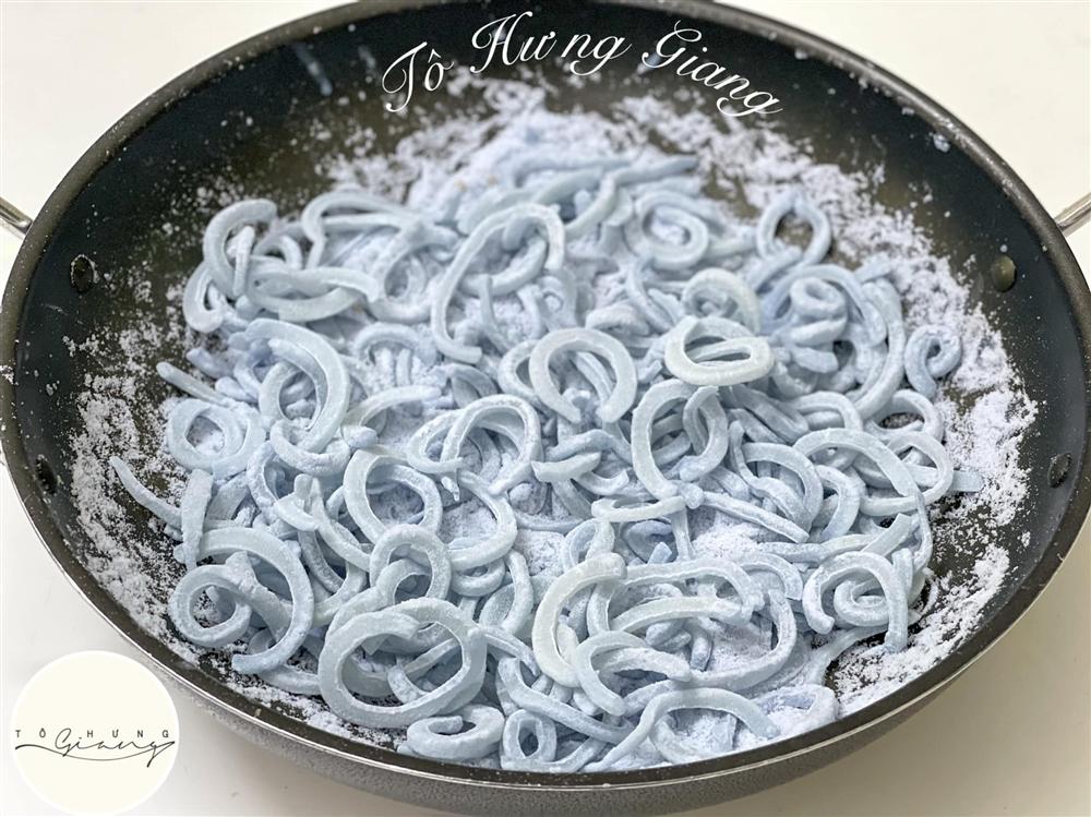 Mẹ đảm Hà Nội bật mí cách làm mứt dừa non ăn Tết siêu hấp dẫn, đã ngon còn đẹp mắt thế này thì khách khứa chỉ có tấm tắc khen-7