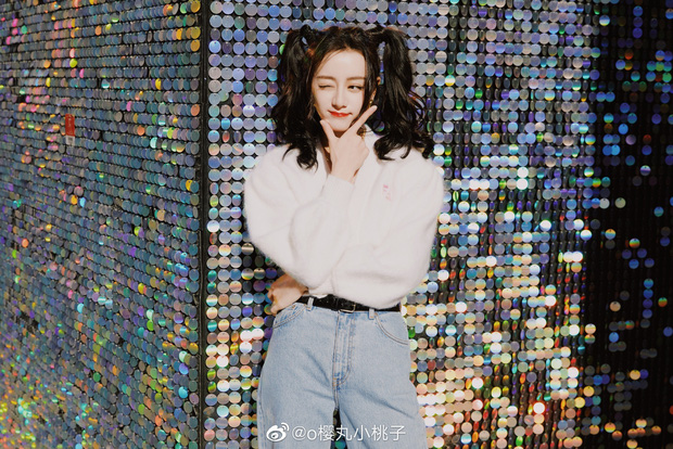 Hết Jennie, Ngọc Trinh đến Nhiệt Ba đều cưa sừng” với tóc buộc 2 bên: Có người mặt tròn xoe mà buộc lên xinh không tưởng-5