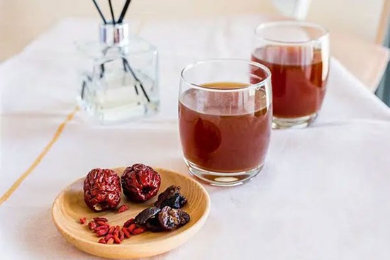 Kiên trì uống loại trà này trong 2 tuần, chị em sẽ thấy nhan sắc của mình 