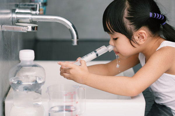 Uống rượu 9 ngày liên tục không ăn, người đàn ông suýt chết-2