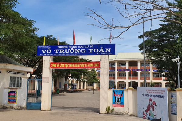 Học sinh lớp 7 tại Bà Rịa - Vũng Tàu tự sinh con trong phòng tắm | Tin tức Online