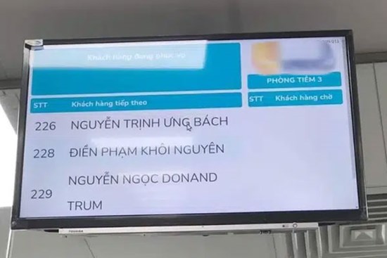 Cộng đồng mạng xôn xao về vị khách có tên Donand Trum theo phong cách Việt Nam độc nhất vô nhị