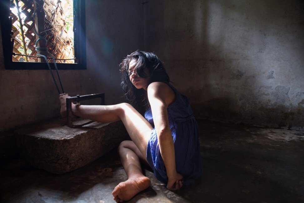 Có một địa ngục ở giữa thiên đường du lịch Bali: Nơi bệnh nhân tâm thần đang bị xiềng xích bởi tục lệ truyền thống man rợ-6