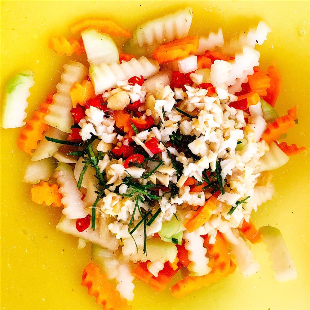 9x làm thịt đông và dưa góp kiểu miền Trung cho ngày Tết, ai cũng khen tấm tắc là chỉ cần nhìn đã biết ngon-5