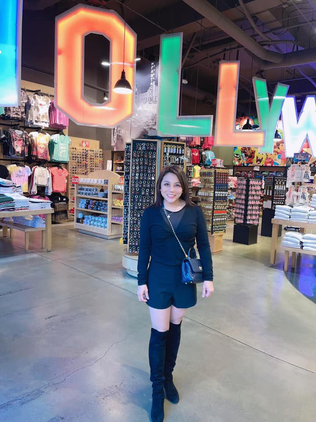 Vợ cũ Hoàng Anh gầy đi trông thấy hậu ly hôn, lộ diện bên hội bạn với biểu cảm gây chú ý sau drama đấu tố cực căng-1