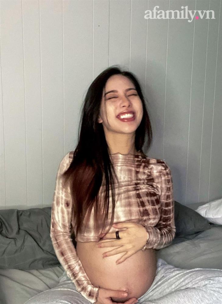 Hot mom có gần 200 nghìn người theo dõi trên MXH: Mang thai đến tháng cuối chỉ tăng 10kg, chỉ cách ăn uống vào con đơn giản không tưởng-8