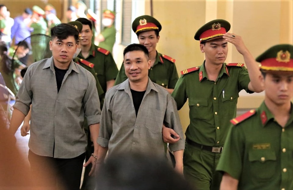 Ngày mai trùm ma túy Văn Kính Dương và người tình Ngọc Miu tiếp tục hầu tòa-1